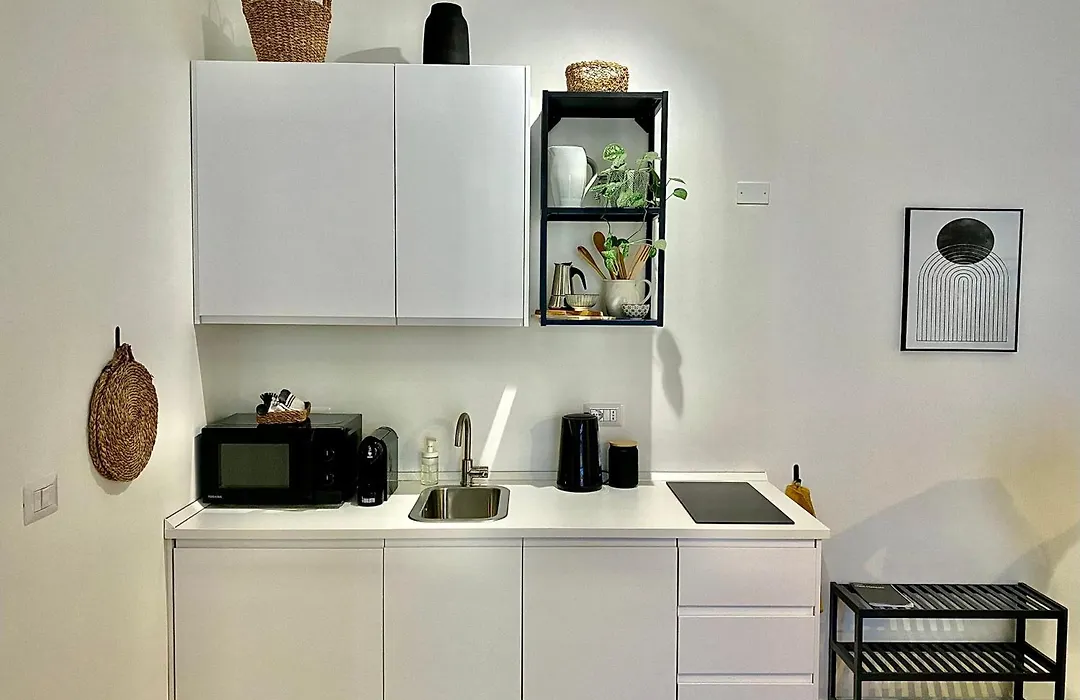 Milano Modern Home M4 Tolstoj Self-Check-In-1