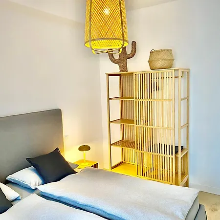 Milano Modern Home M4 Tolstoj Self-Check-In-2